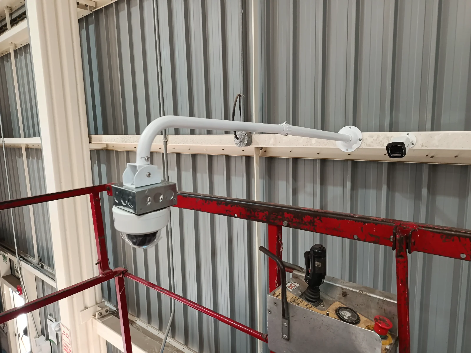 Instalación de cámaras en altura